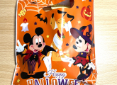 生徒にハロウィンのお菓子プレゼント！