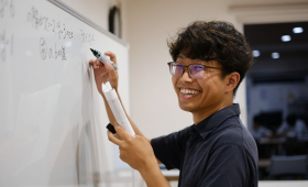 whiteboardegao1.jpg