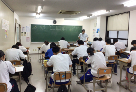 砺波校　2026　中３　夏期講習写真.JPG